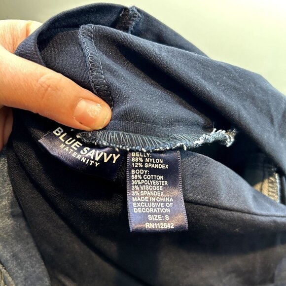 Maternity dark wash distressed jeans size small - Picture 8 of 9